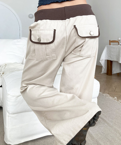 ストリングバックポケットブーツカットパンツ BEIGE