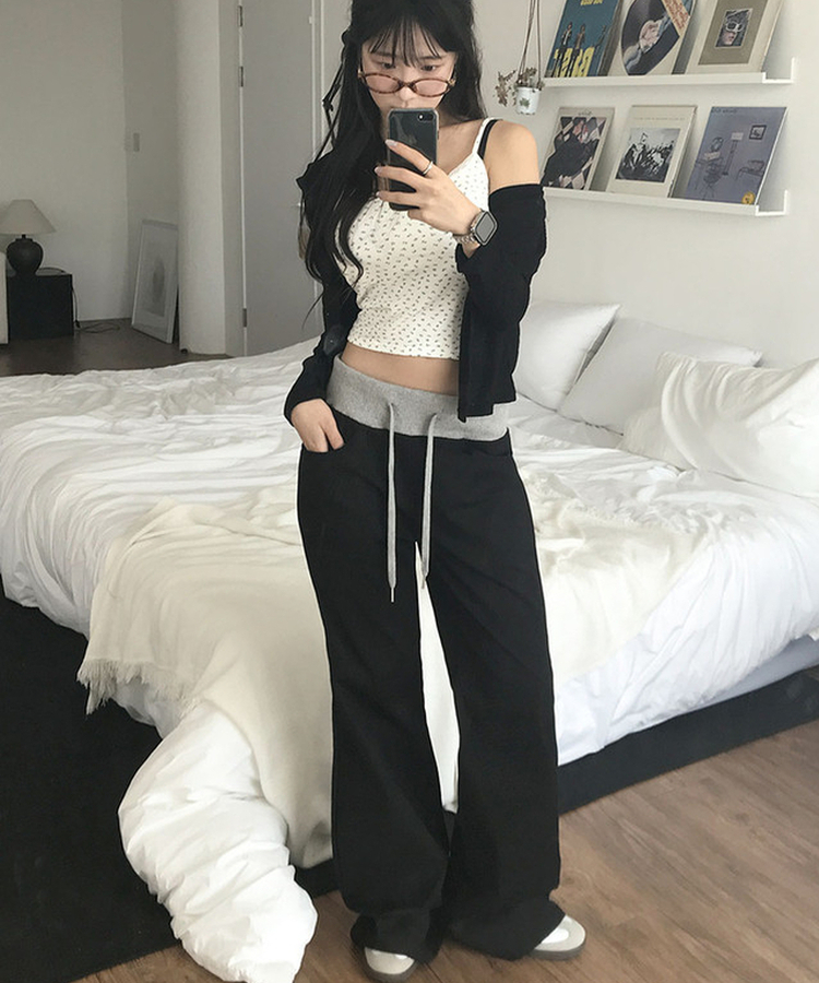 피온 와이드 배색 밴딩 스트링 백포켓 부츠컷 팬츠 블랙