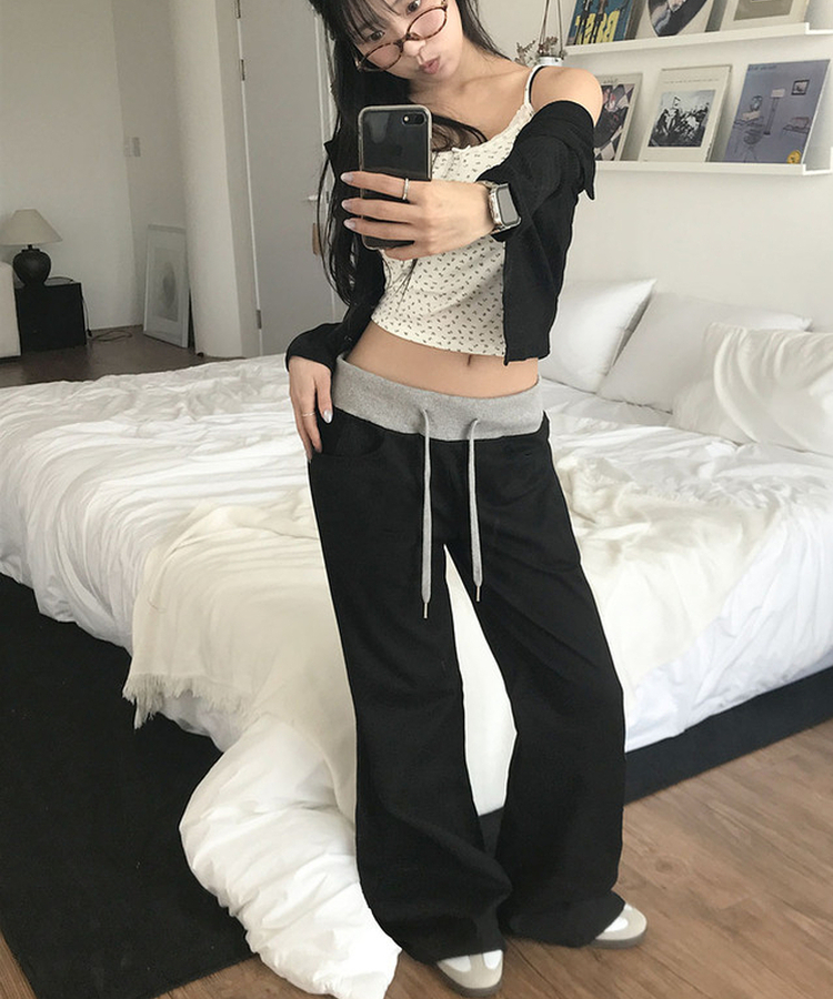 피온 와이드 배색 밴딩 스트링 백포켓 부츠컷 팬츠 블랙