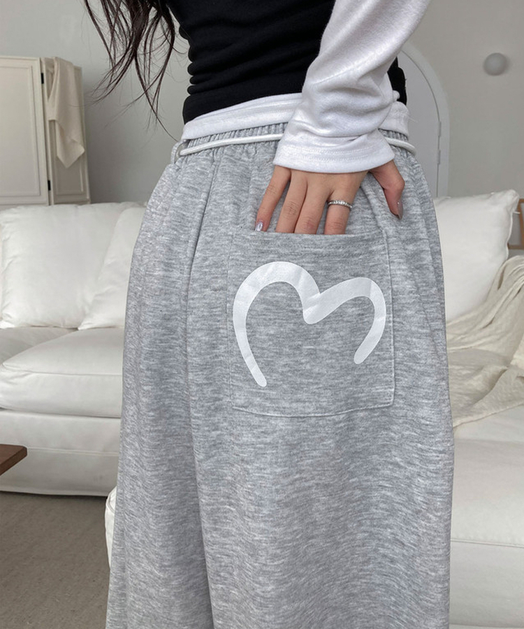유렌 스트랩 하트 나염 백포켓 와이드 트레이닝 팬츠 그레이