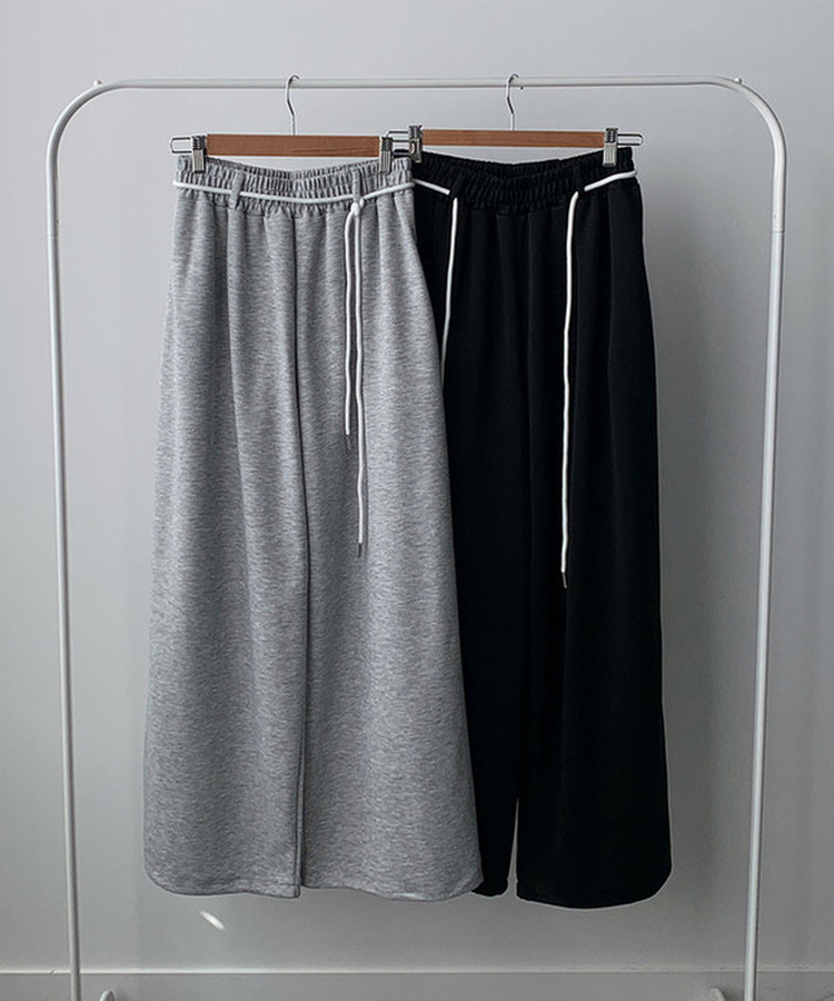 유렌 스트랩 하트 나염 백포켓 와이드 트레이닝 팬츠