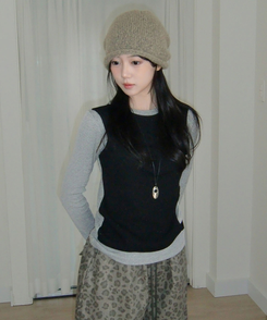 고트 레이어드 일체형 펀칭 골지 긴팔 티셔츠 블랙