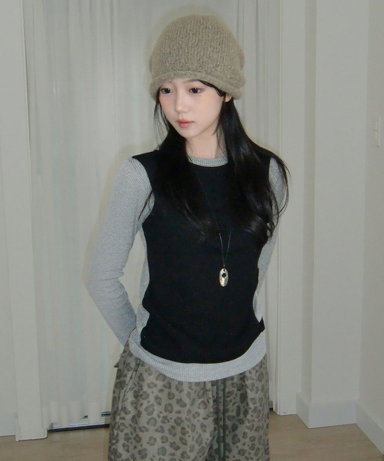 고트 레이어드 일체형 펀칭 골지 긴팔 티셔츠 블랙