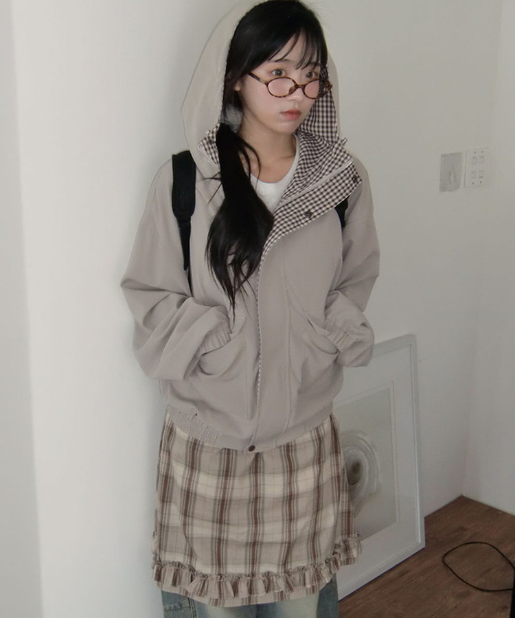 토토로 체크 배색 루즈핏 바람막이 후드 점퍼 라이트베이지