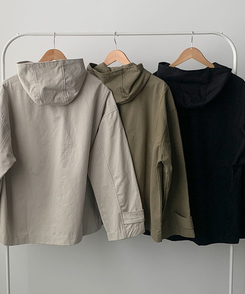 ハイネックショートジャケット