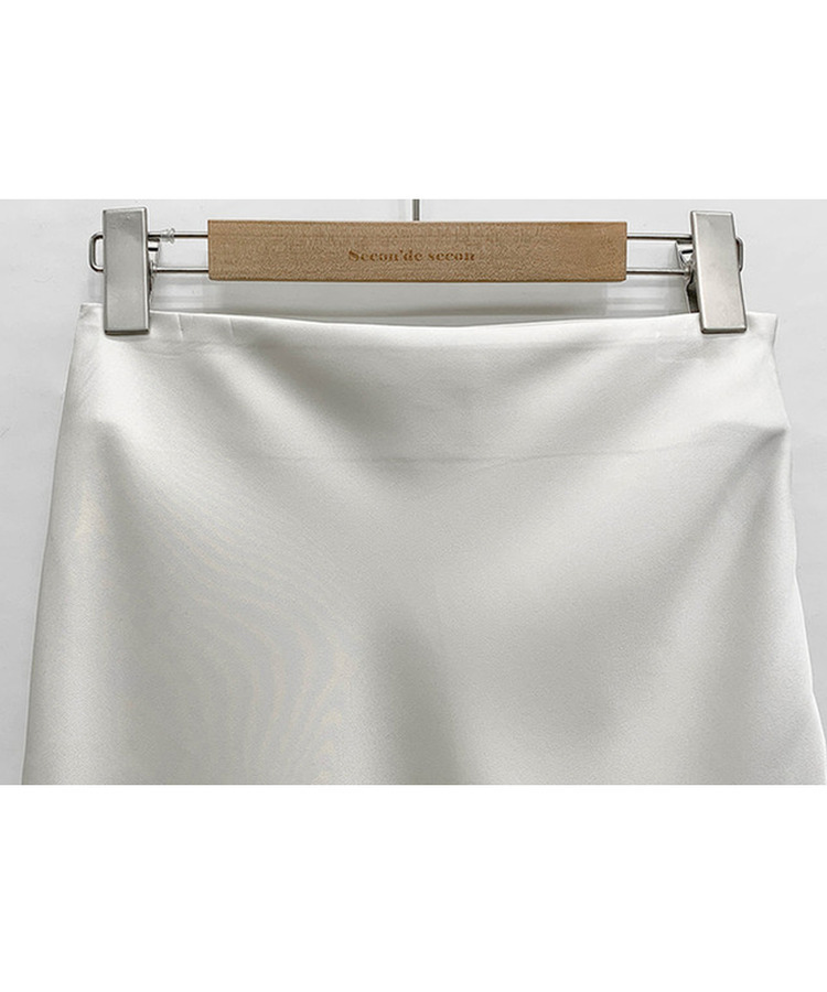 サテンマーメイドロングスカート