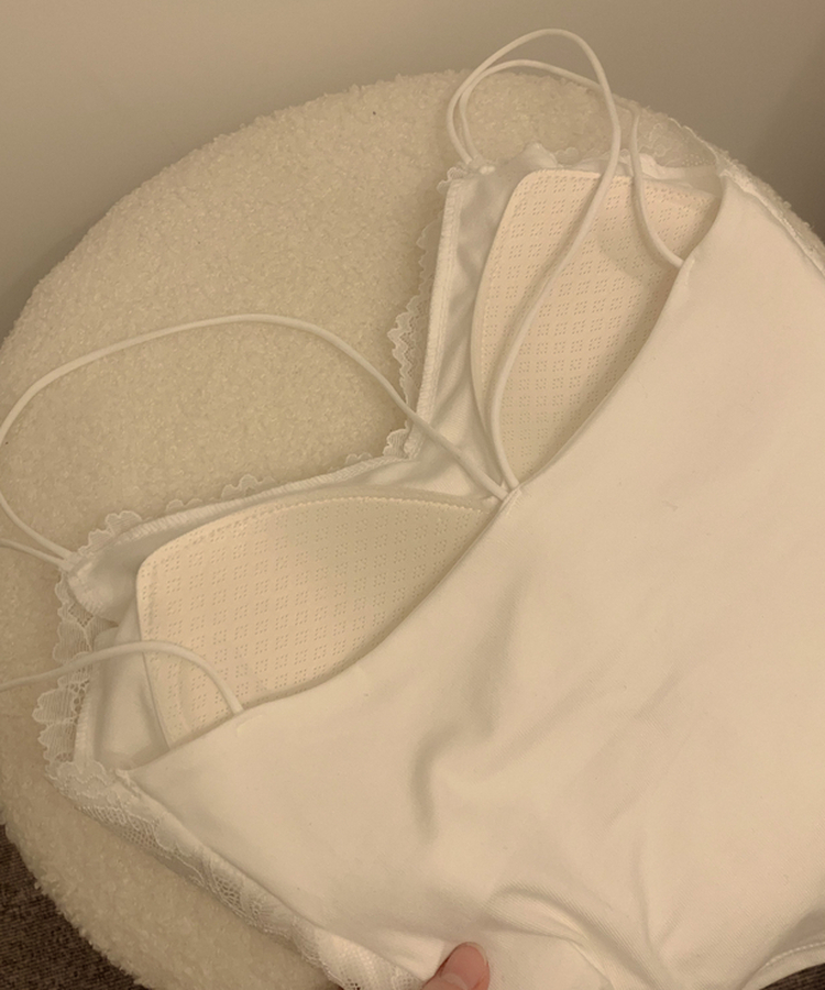 【カップ付き】ツインストラップレースキャミソール