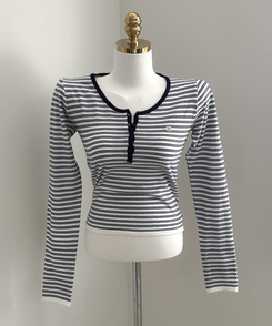 ボタンネックボーダー長袖Tシャツ