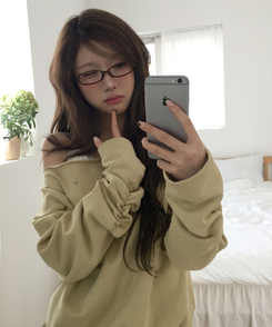 シアリングスターオフショルトレーナー YELLOW