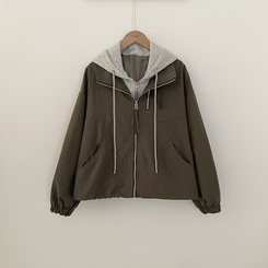 レイヤードストリングフードジップアップ