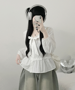 미벨리본프릴사선버튼카라벌룬핏블라우스 화이트