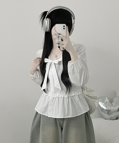 미벨리본프릴사선버튼카라벌룬핏블라우스 화이트