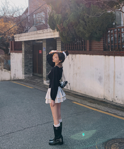 フリルネックオフショルダーブラウス BLACK