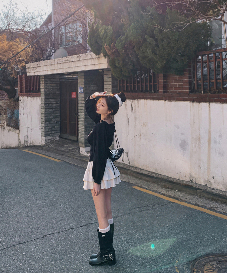 フリルネックオフショルダーブラウス BLACK