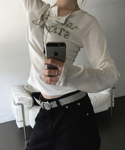 ヘンリーネックレタリング長袖Tシャツ IVORY