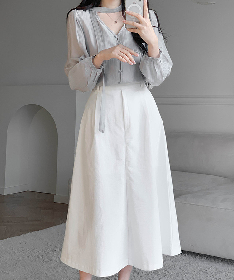 【マフラー付き】ディープボタンブラウス GRAY