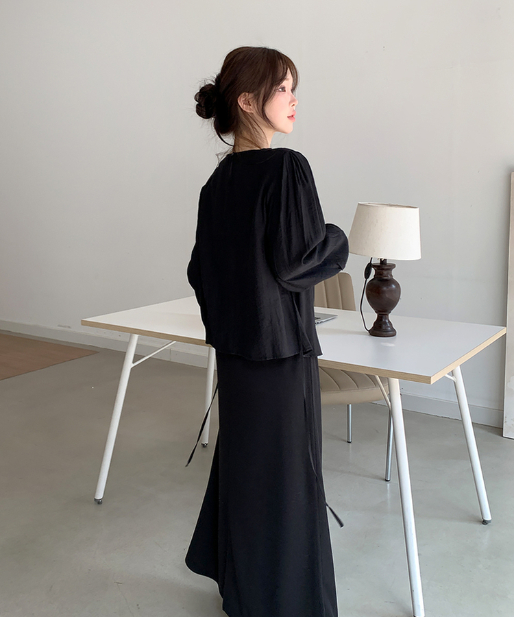 サイドシャーリングパフブラウス BLACK