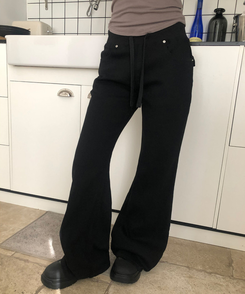 【丈別】ローライズブーツカットパンツ BLACK