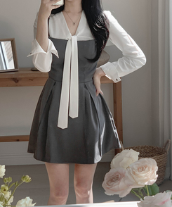 リボンタイスリムボタンブラウス IVORY