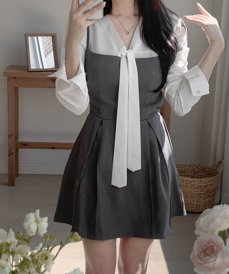 リボンタイスリムボタンブラウス IVORY