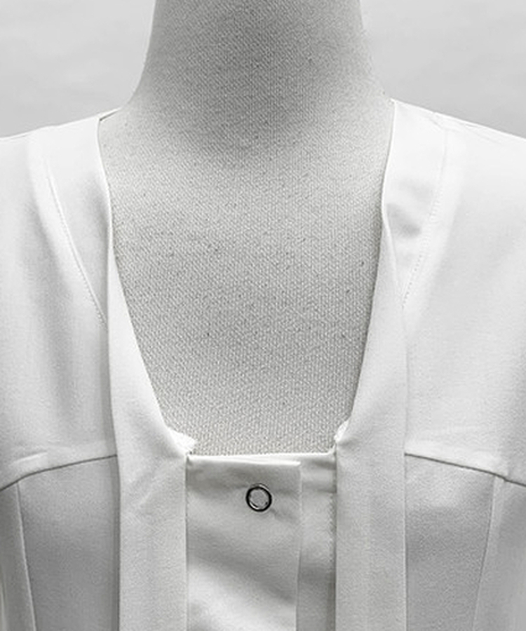 リボンタイスリムボタンブラウス