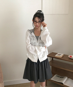 スタッズポケットドットフードジップアップ IVORY