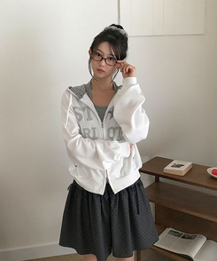 スタッズポケットドットフードジップアップ IVORY