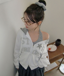 スタッズポケットドットフードジップアップ IVORY