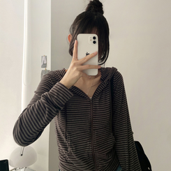 クロップドボーダージップアップ BROWN