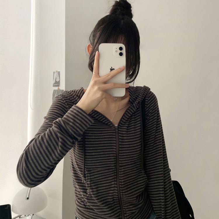 クロップドボーダージップアップ BROWN