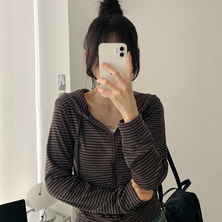 クロップドボーダージップアップ BROWN