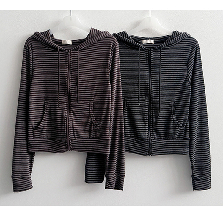 クロップドボーダージップアップ