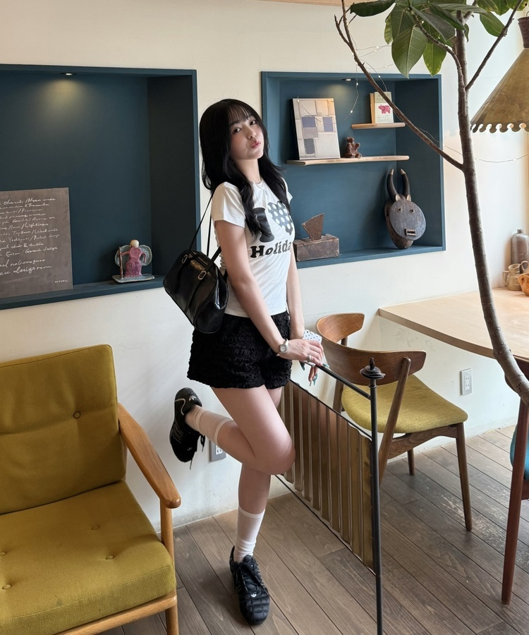 도트 프린트 반팔 티셔츠 화이트