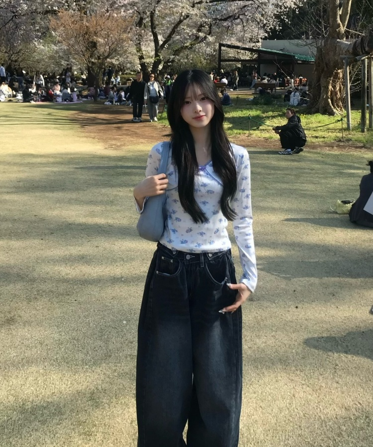 フラワーバックリボンレース長袖Ｔシャツ SKY BLUE