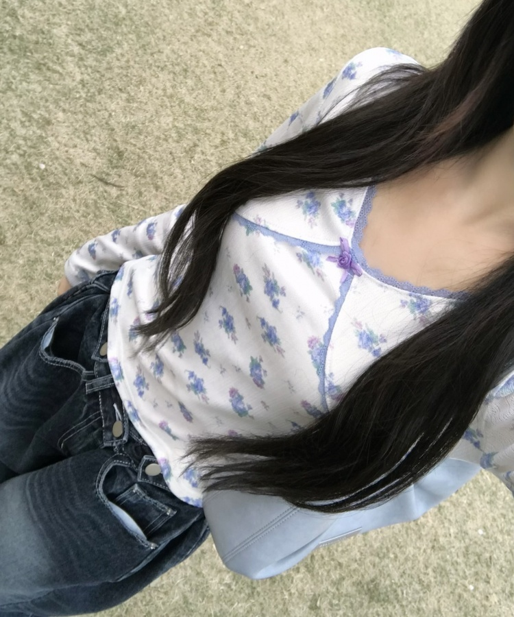 フラワーバックリボンレース長袖Ｔシャツ SKY BLUE