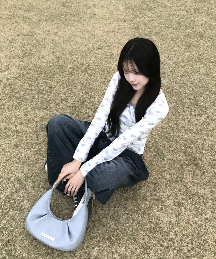 フラワーバックリボンレース長袖Ｔシャツ SKY BLUE