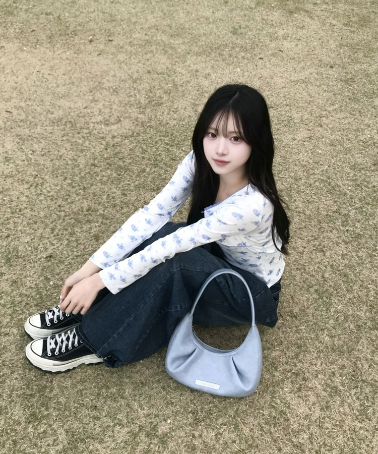 フラワーバックリボンレース長袖Ｔシャツ SKY BLUE