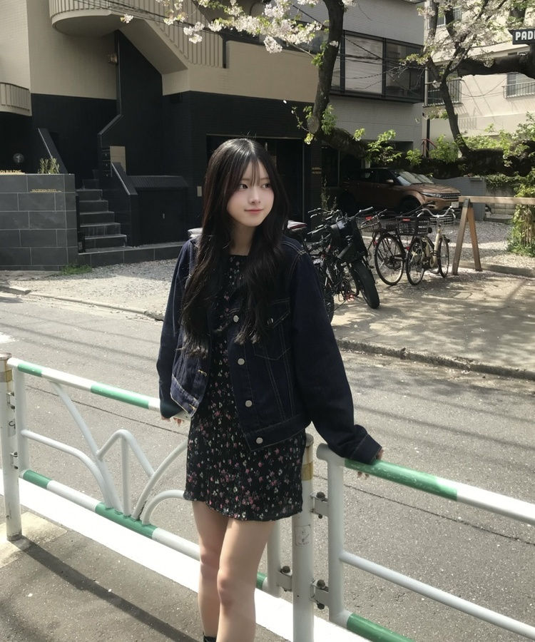 플라워 플리츠 미니 원피스 블랙