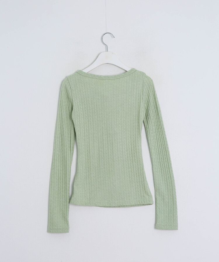 スリムフィットボタントップス