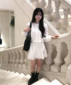 빈티지 스터드 셔링 백 블랙