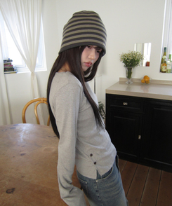 シンプル斜めボタン長袖Tシャツ MOCHA