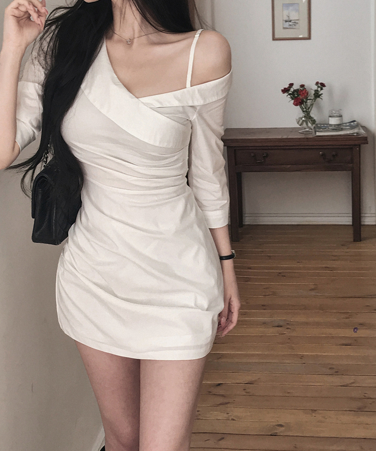 ワンオフショルダーシャーリングミニワンピース WHITE