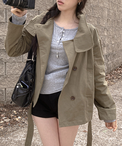 ハイネックコットンショートトレンジャケット KHAKI