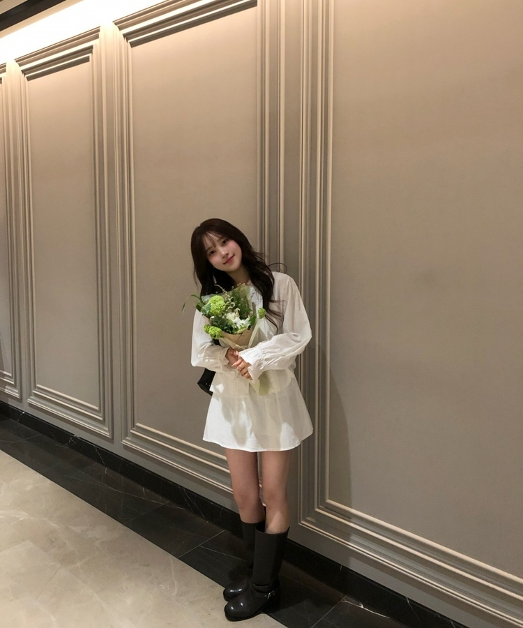 에어리 프릴 미니 스커트 화이트