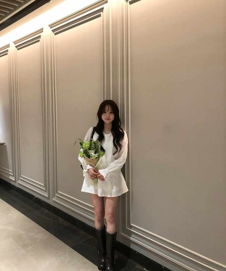 에어리 프릴 미니 스커트 화이트