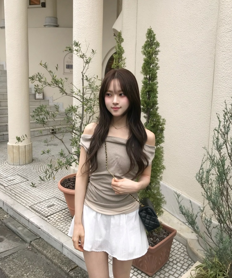 スリムオフショルダートップス BEIGE