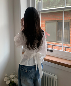 バックリボンツイストラップブラウス WHITE