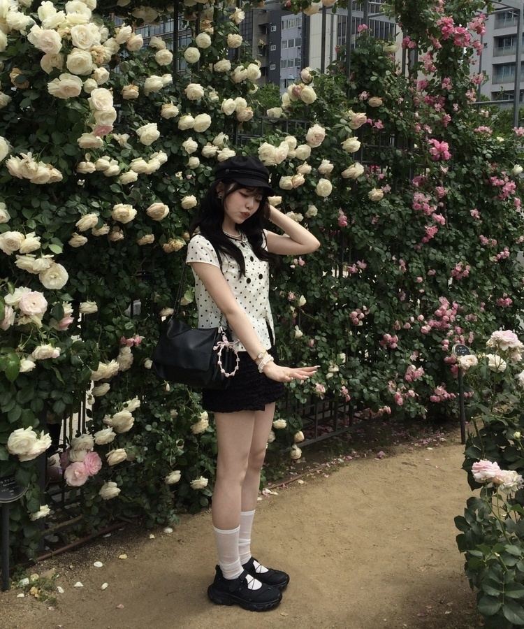 더블 버튼 도트 블라우스 아이보리
