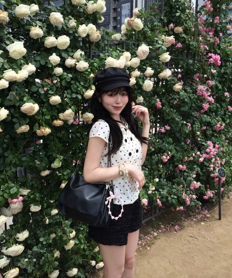 더블 버튼 도트 블라우스 아이보리