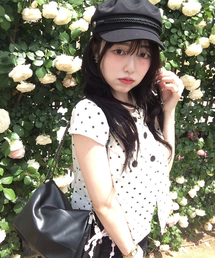 더블 버튼 도트 블라우스 아이보리